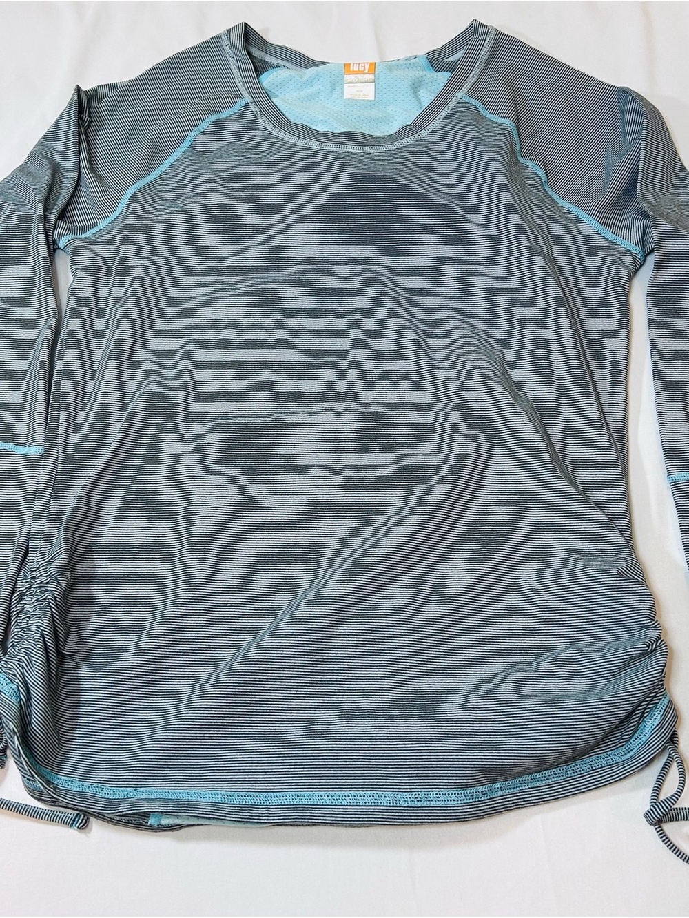 Lucy Tech Dashing Stripes Top Touching Detail Blank & White Stripe Size M